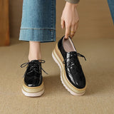 Derby-Schuhe mit Plateausohle im Brogue-Stil