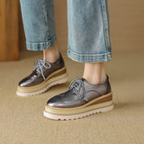 Derby-Schuhe mit Plateausohle im Brogue-Stil