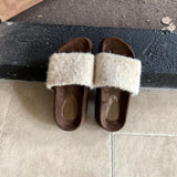 Plateau-Sandalen aus Fleece mit schlichter Sohle