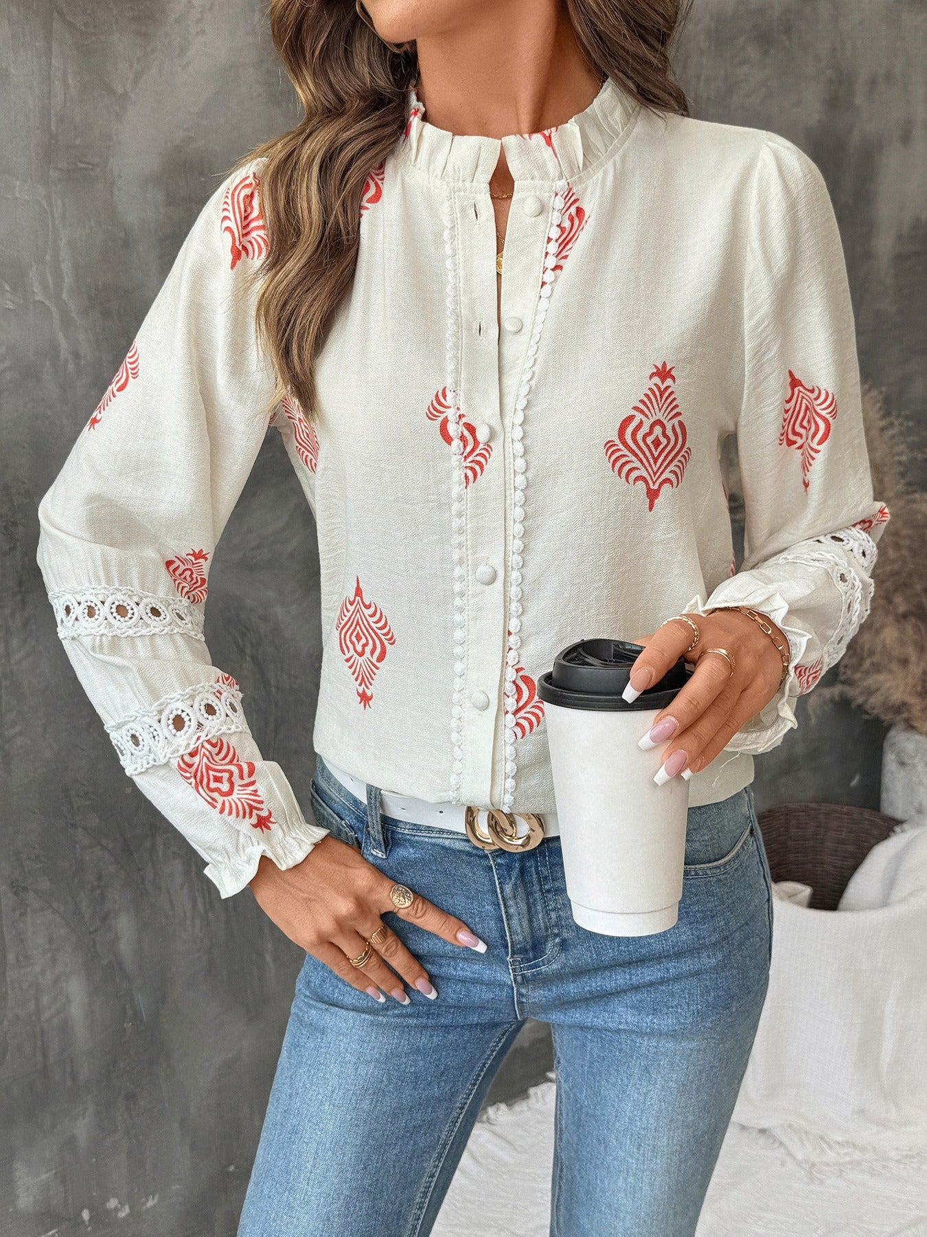 Embroidered Floral Shirt With A Small Stand Collar