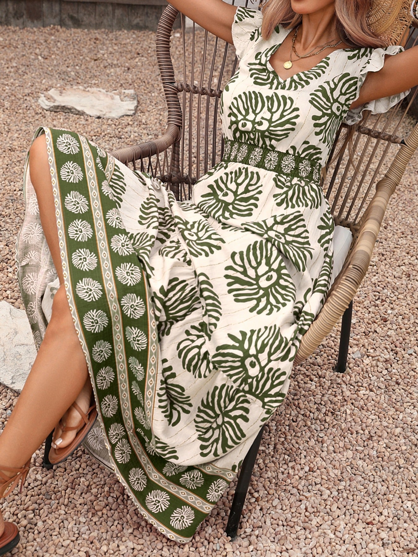 Long Dress With Color-Contrast Edge Prints