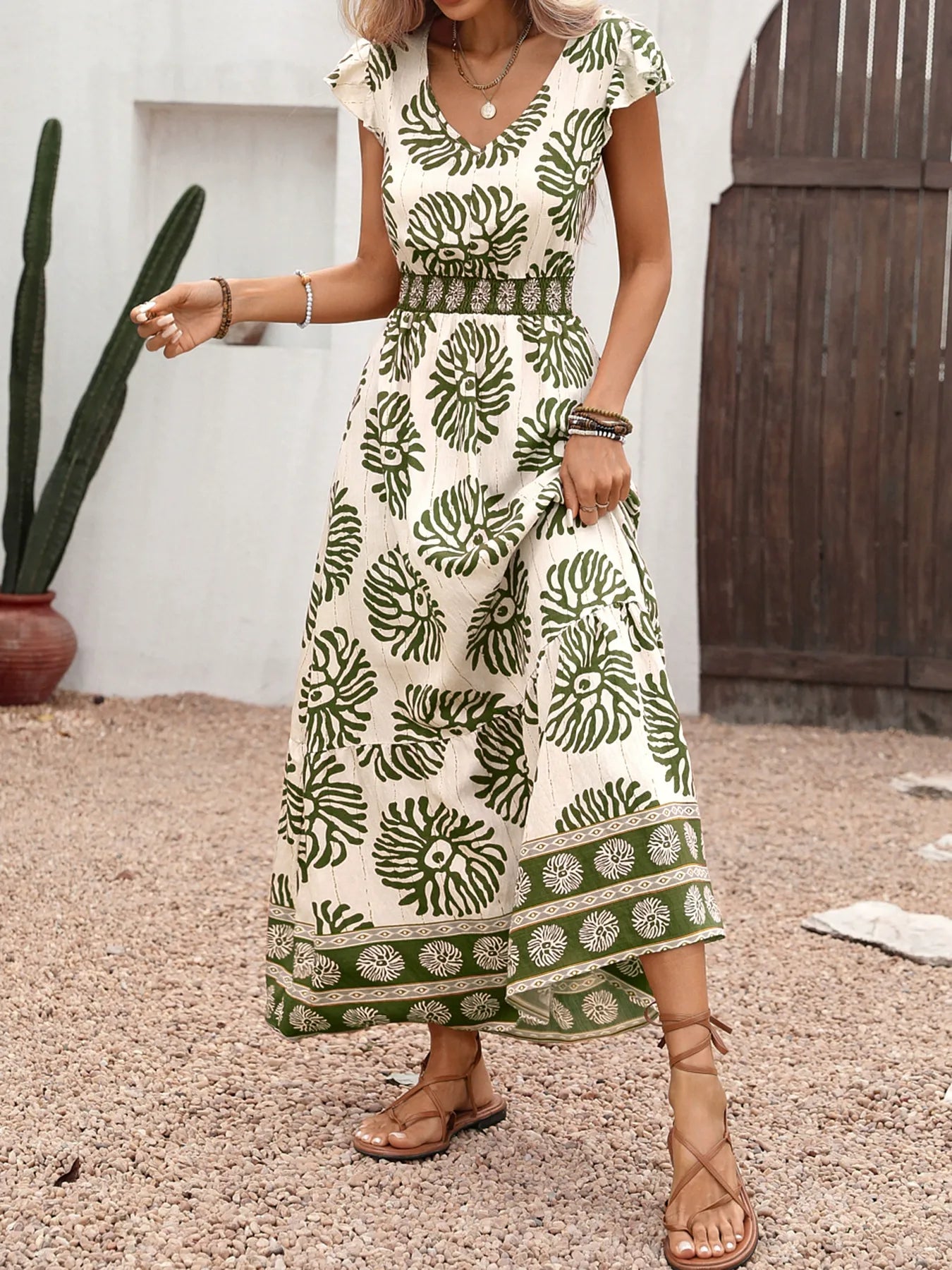 Long Dress With Color-Contrast Edge Prints
