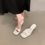 Slip-On-Sandalen mit Stilettoabsatz und Schleife