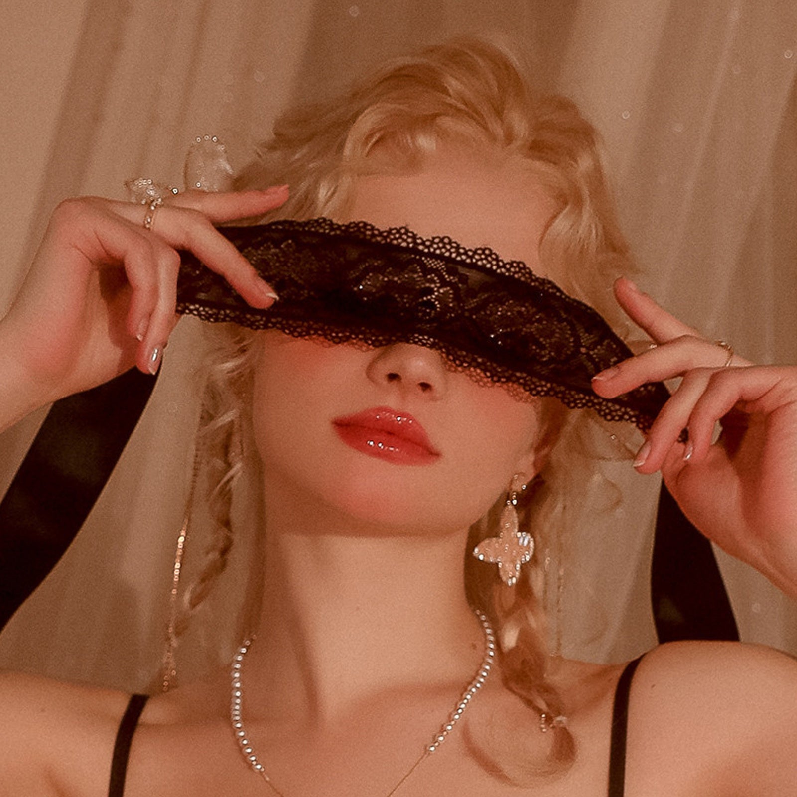 2 Piece Lace Blindfold Eye Mask Role Play Accessions with Ribbon Ties
