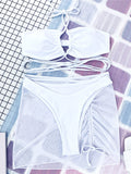 Dreiteiliges Set aus einfarbigem Bandage-Bikini und Cover-Up