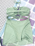 Dreiteiliges Set aus einfarbigem Bandage-Bikini und Cover-Up