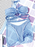 Dreiteiliges Set aus einfarbigem Bandage-Bikini und Cover-Up