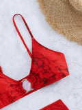 Dreiteiliges Neckholder-Bikini-Set mit Dreiecksmuster